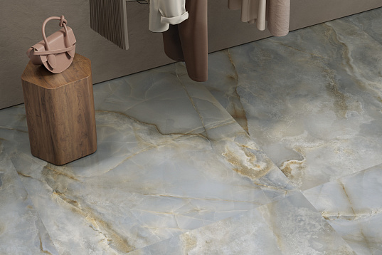 Бутик женской одежды с  Piemme Majestic Onyx